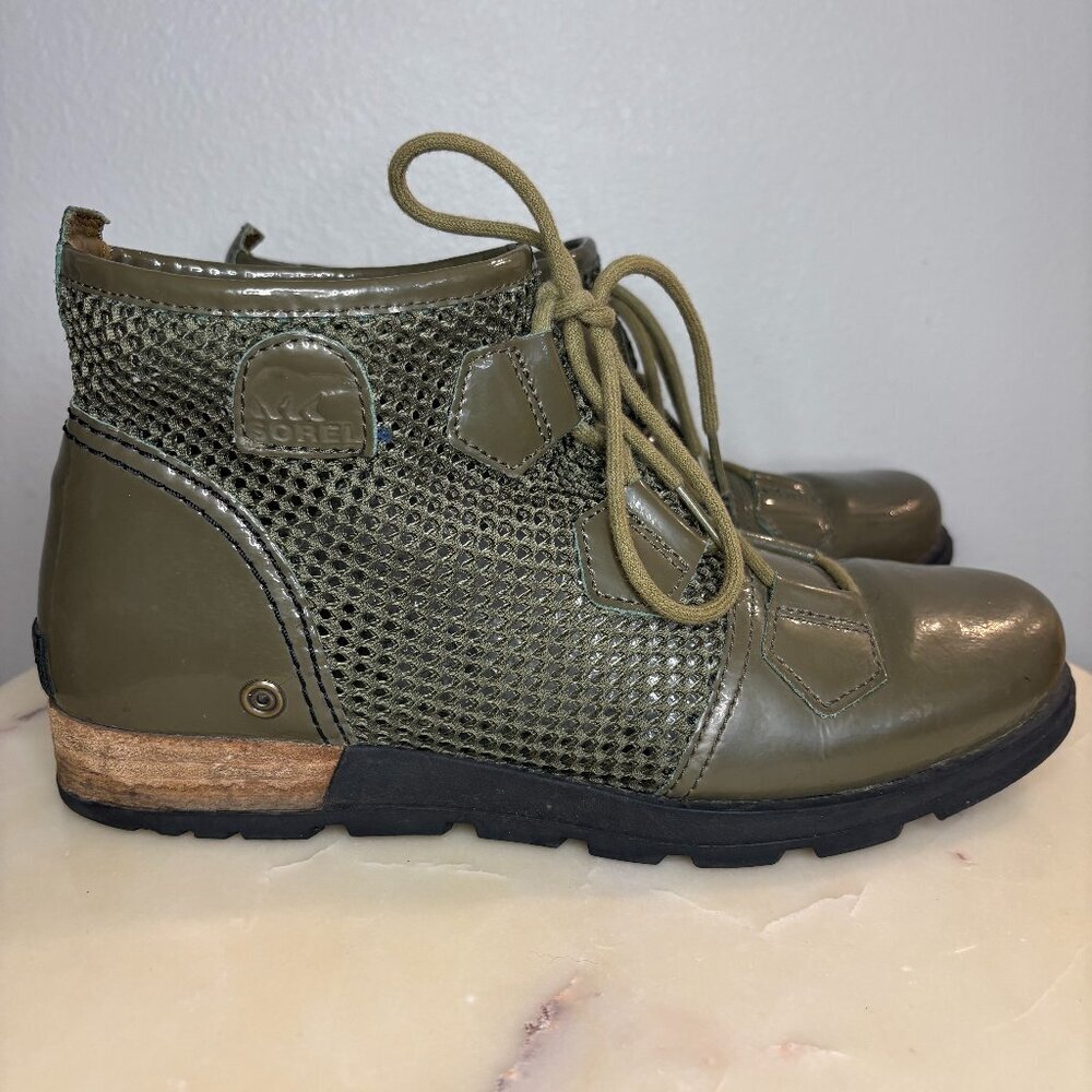 Sorel Major Lace Mesh Boot size 9 Army Green